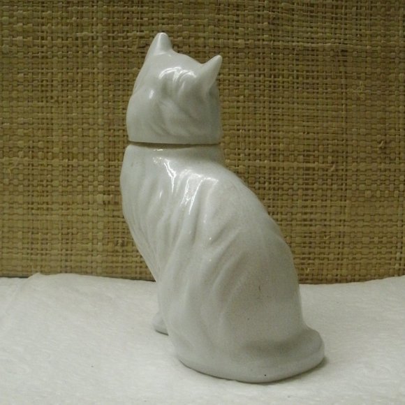 Vintage Avon White Cat Glass Cologne Bottle - Picture 7 of 16